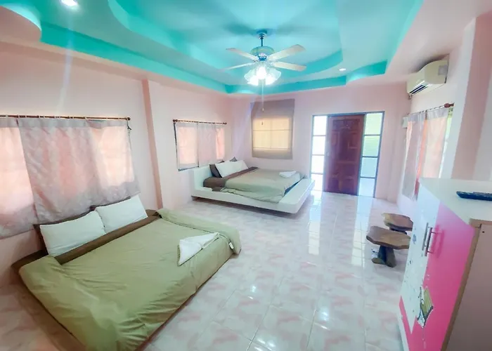 รีสอร์ท บ้านชมจันทร์ แอท 2*