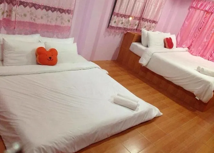 รีสอร์ท บ้านชมจันทร์ แอท