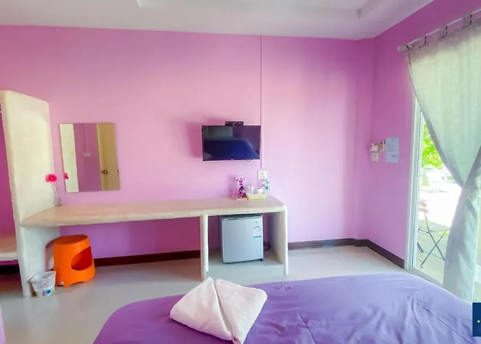 รีสอร์ท บ้านชมจันทร์ แอท