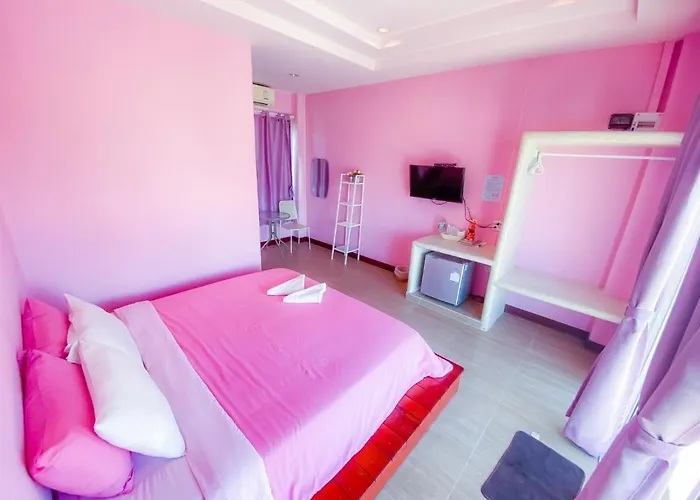 รีสอร์ท บ้านชมจันทร์ แอท 2*