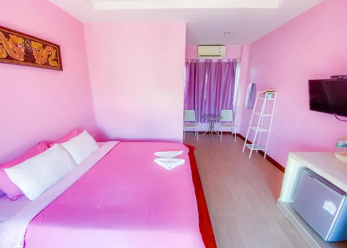 บ้านชมจันทร์ แอท 2*