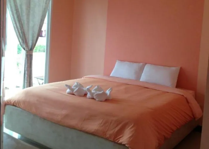 รีสอร์ท บ้านชมจันทร์ แอท