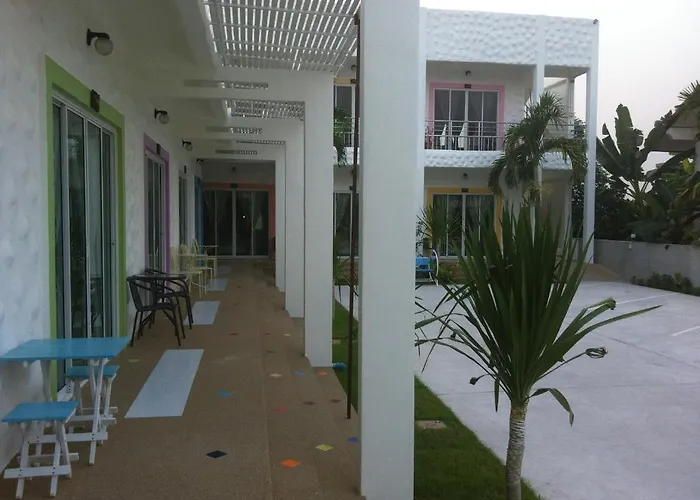 บ้านชมจันทร์ แอท